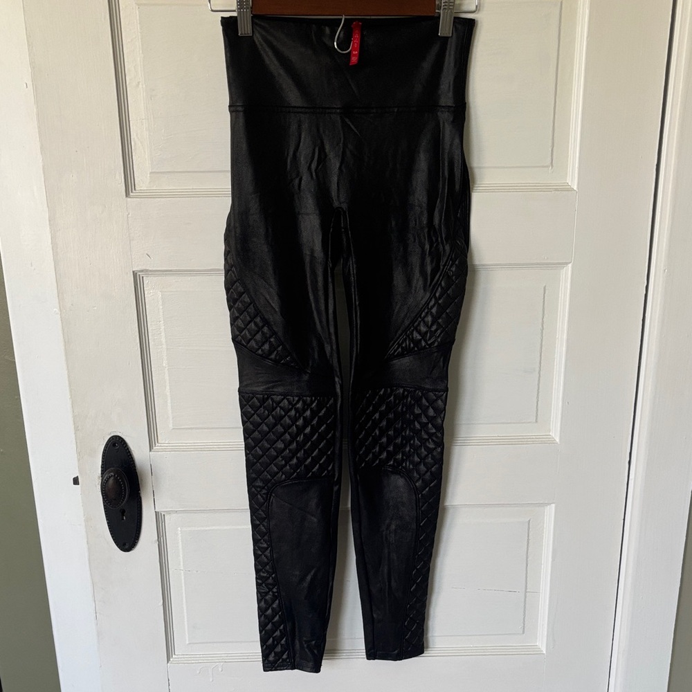Spanx black Quilted Biker Women's Leggings. S/P